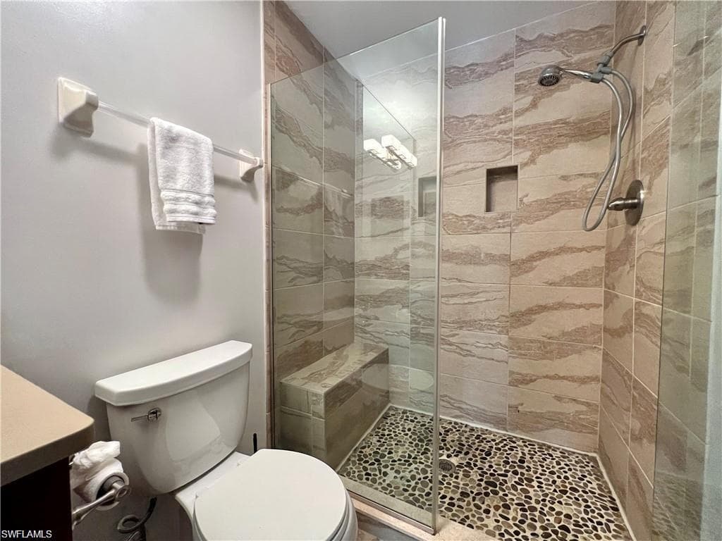 1120 Sarah Jean CIR B205-25