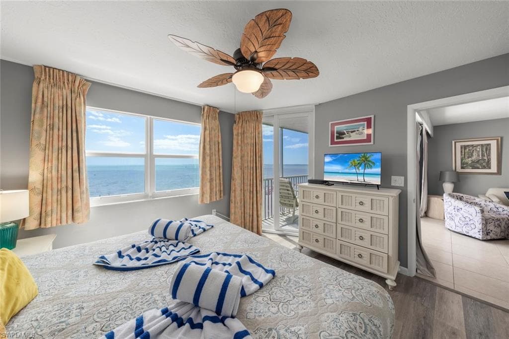 250 Estero BLVD 602-32