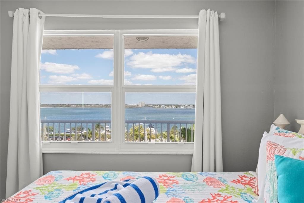 250 Estero BLVD 602-28