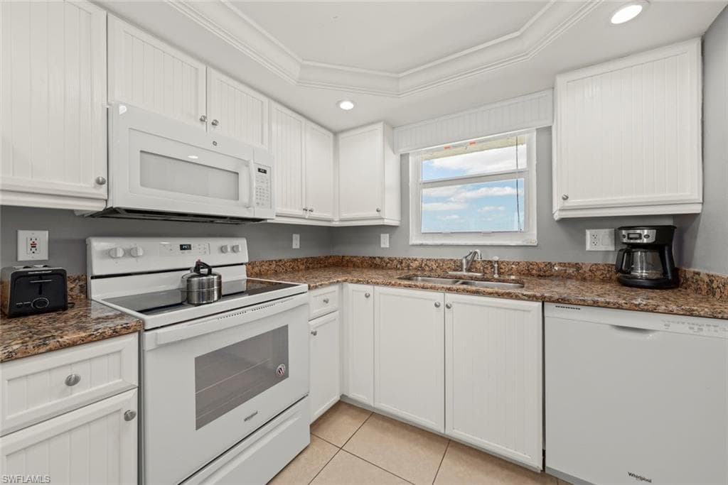 250 Estero BLVD 602-15