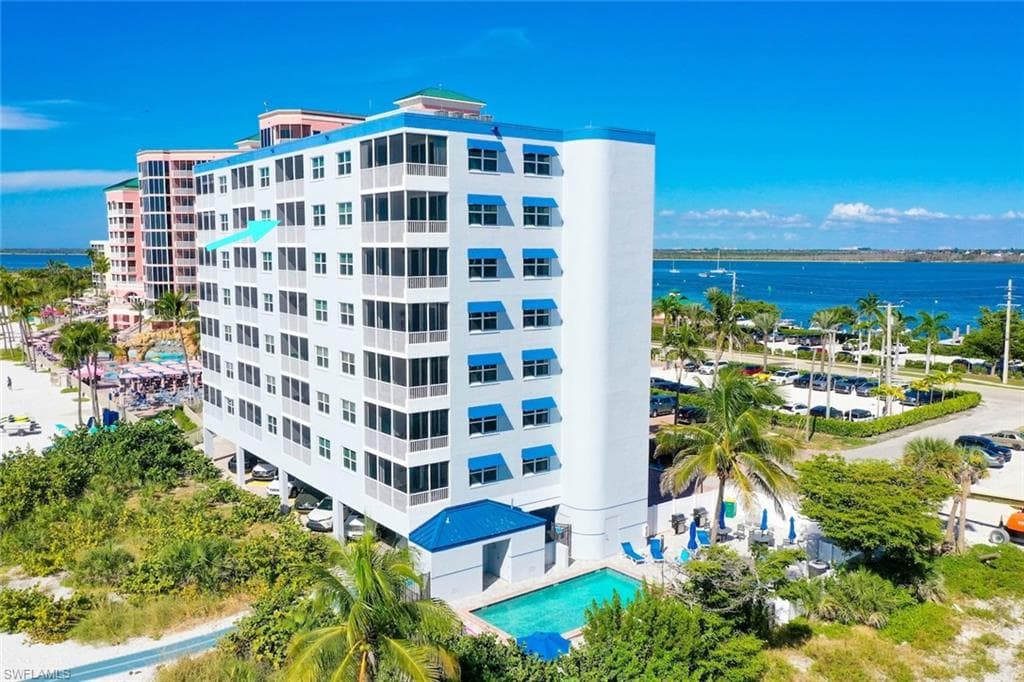 250 Estero BLVD 602-44