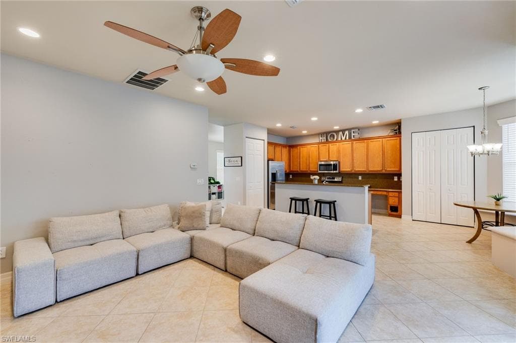 10519 Winged Elm LN-13