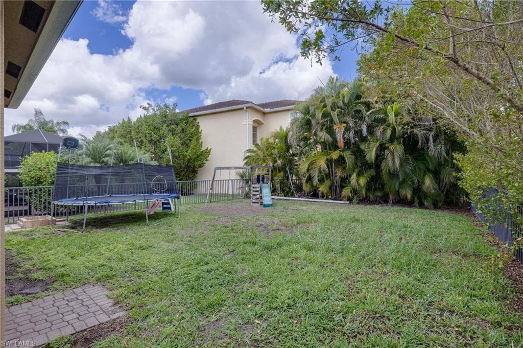 10519 Winged Elm LN-26