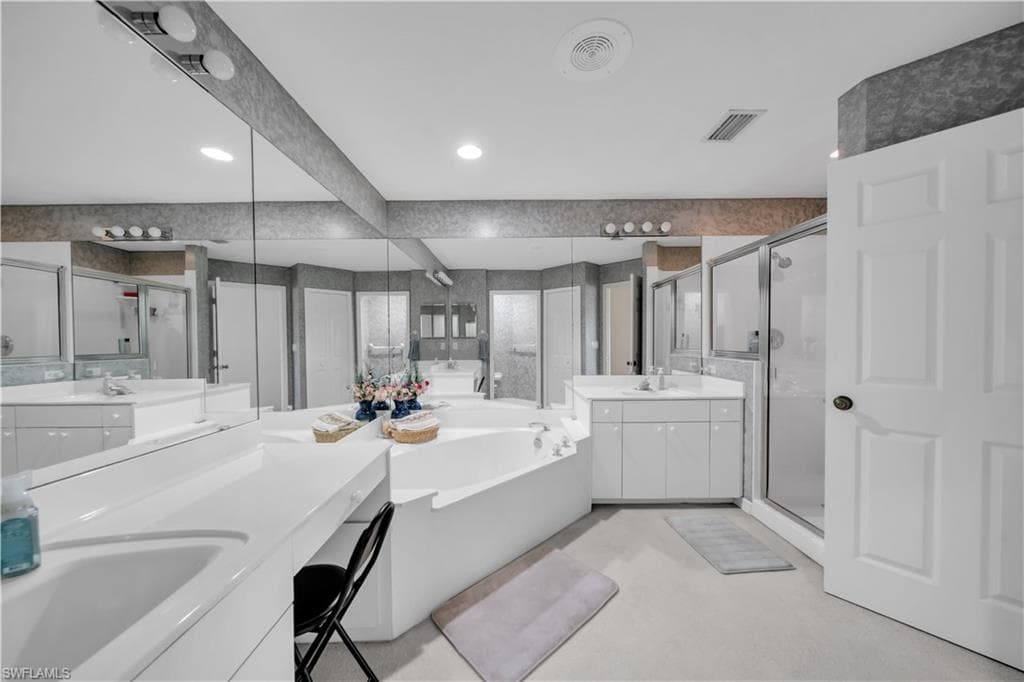 8460 Southbridge DR 3-17
