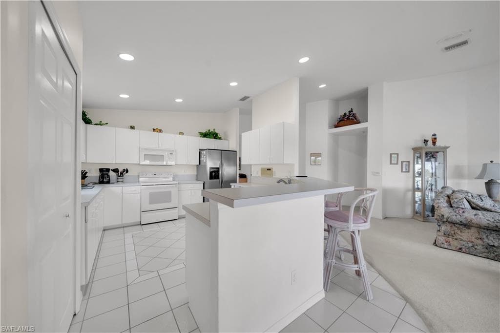 8460 Southbridge DR 3-11