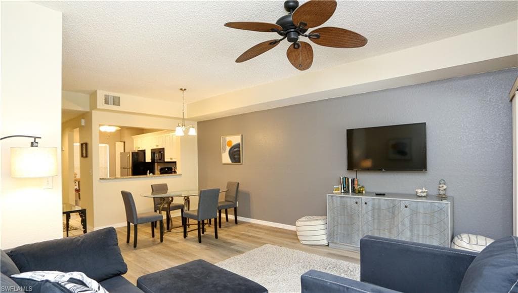 1044 Woodshire LN B203-3