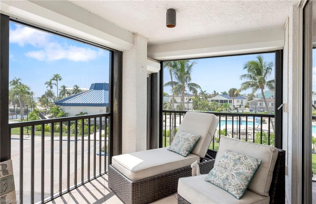 4745 Estero BLVD 104-10