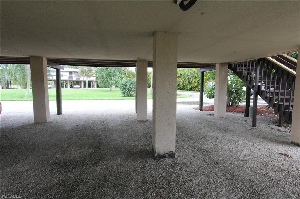 611 Palm AVE F30-27