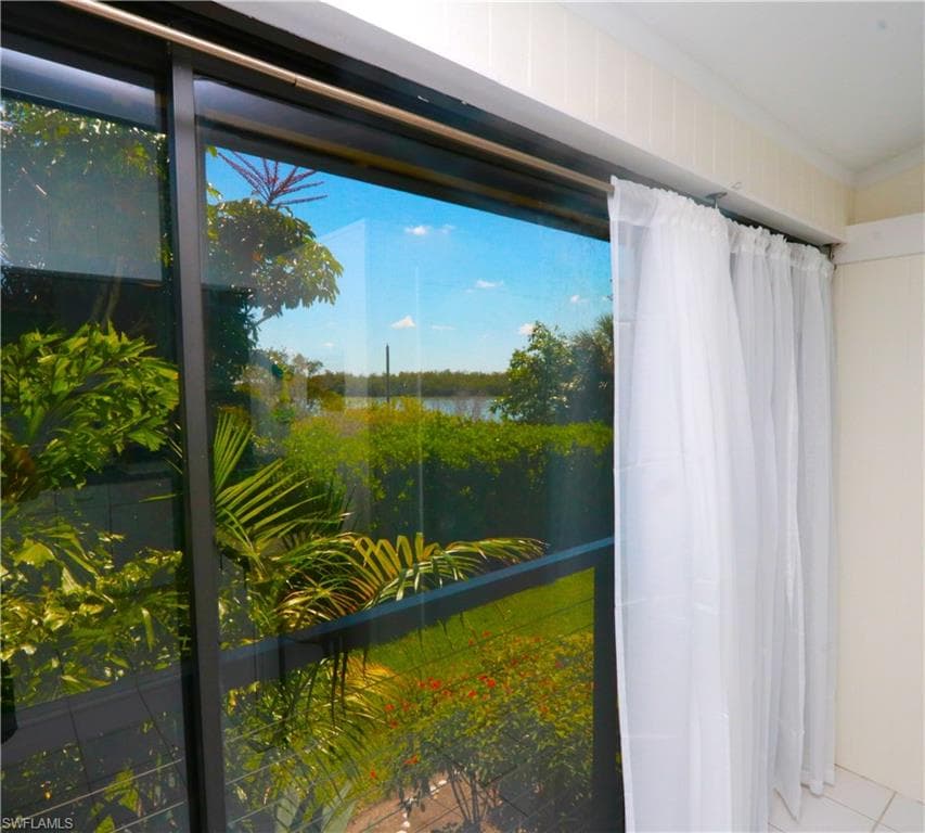 611 Palm AVE F30-13