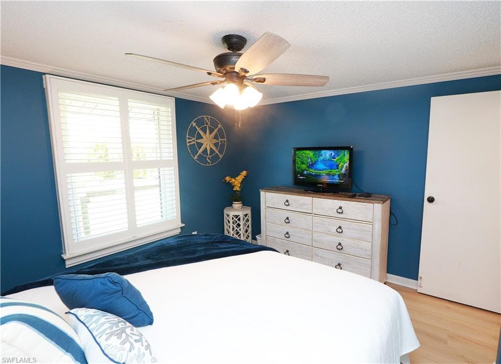 611 Palm AVE F30-16