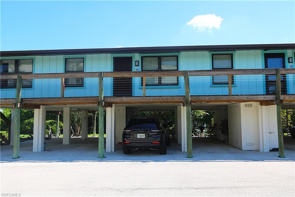 611 Palm AVE F30-26