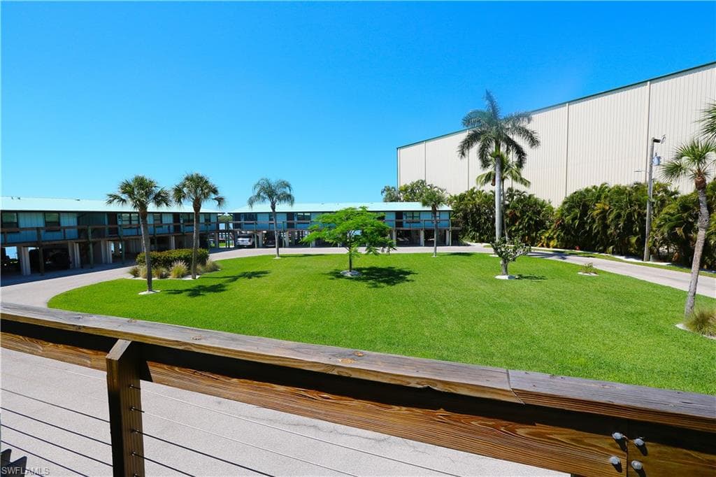 611 Palm AVE F30-20
