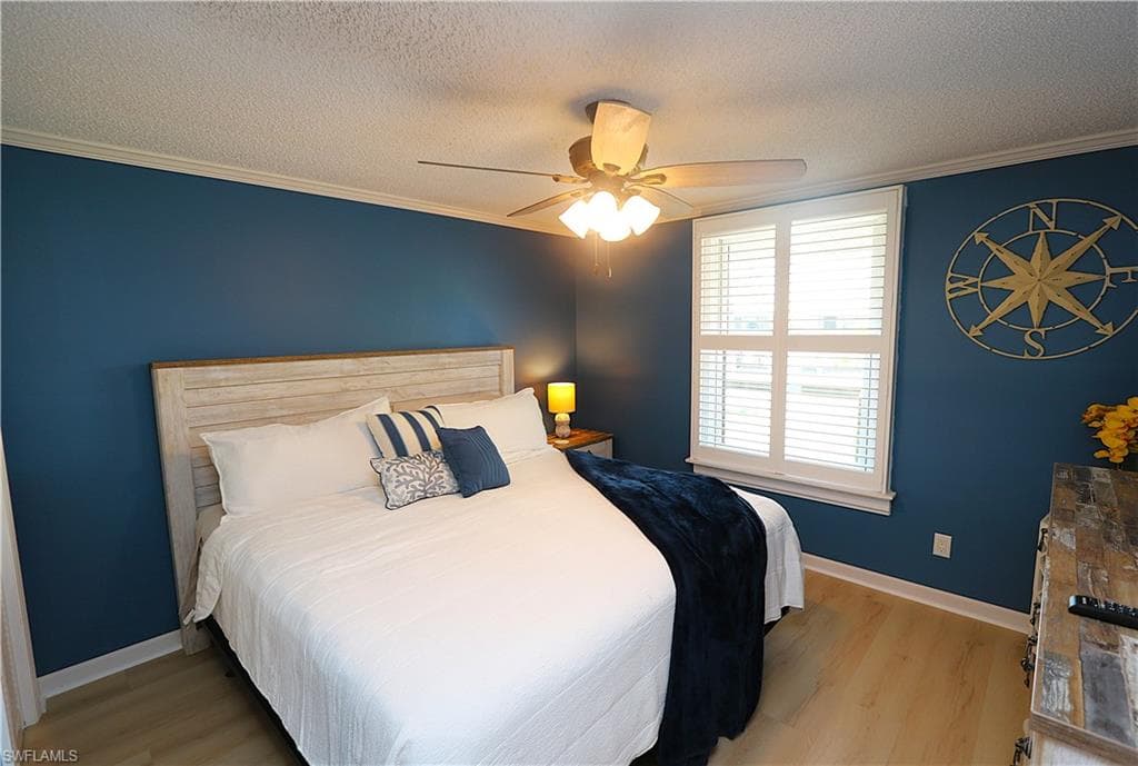 611 Palm AVE F30-15