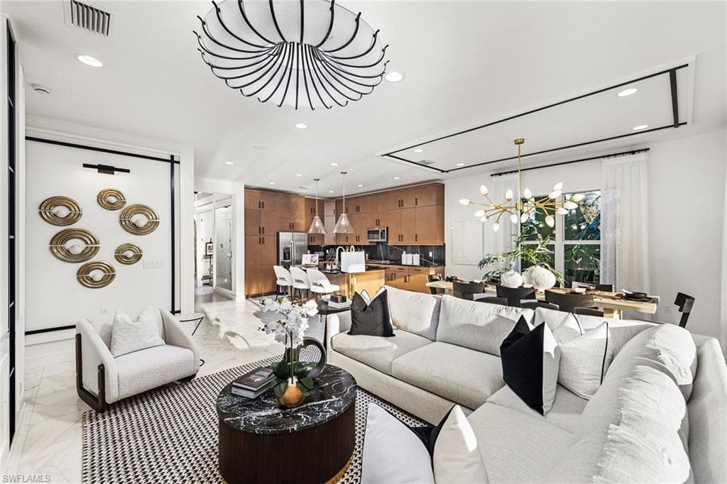 2550 Kingfisher DR-5