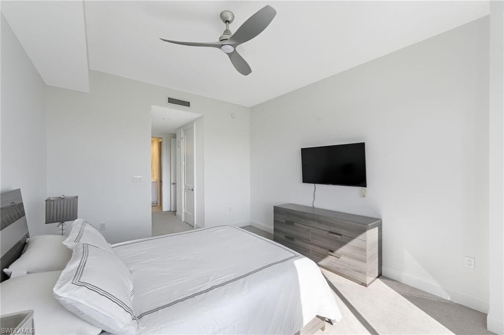 1111 Central 417S-13