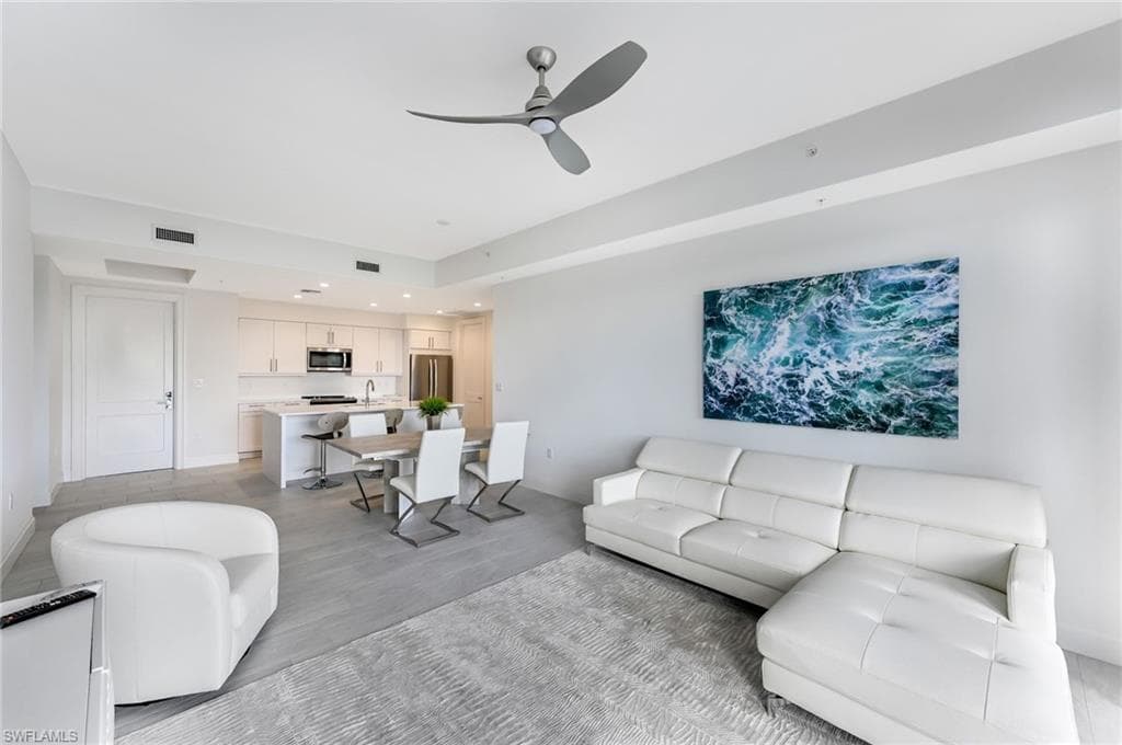 1111 Central 417A-7