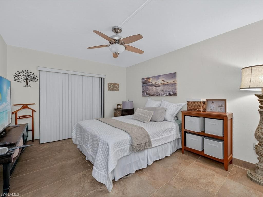 910 VANDERBILT BEACH RD 317W-10