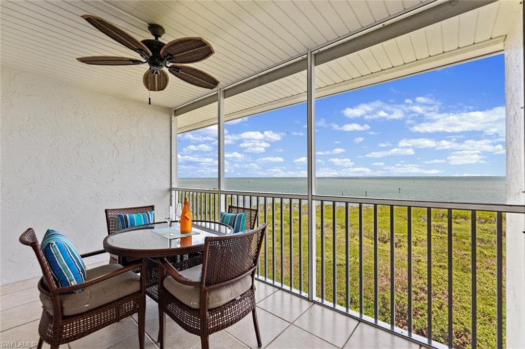 5323 Bayside Villas 24-22