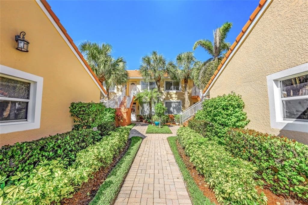 2365 Bayou LN 7003-1