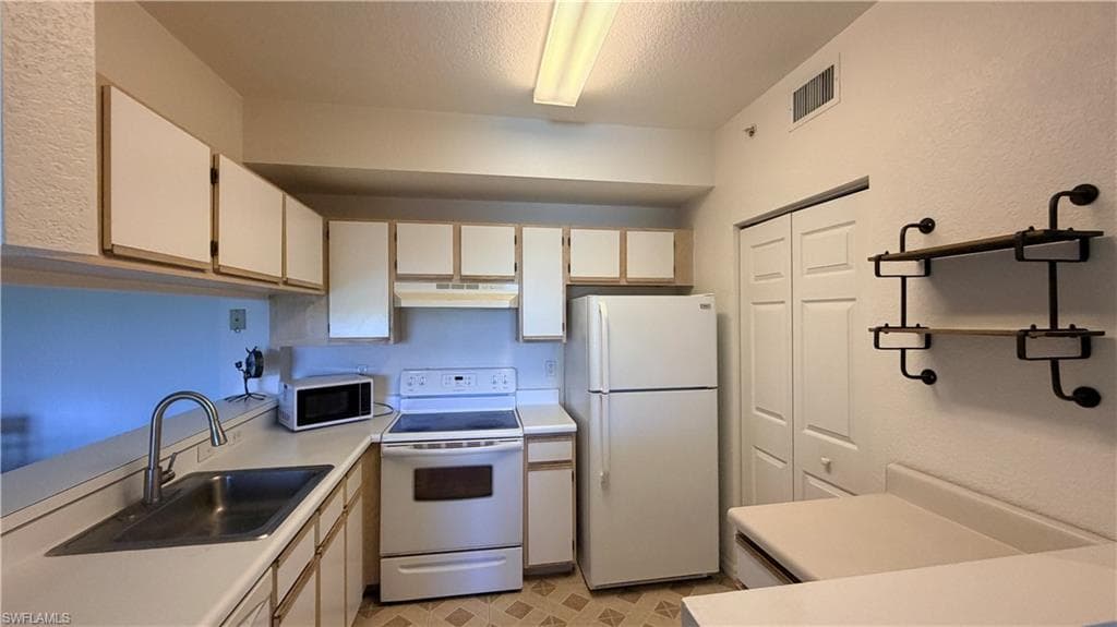 6490 Aragon WAY 205-26