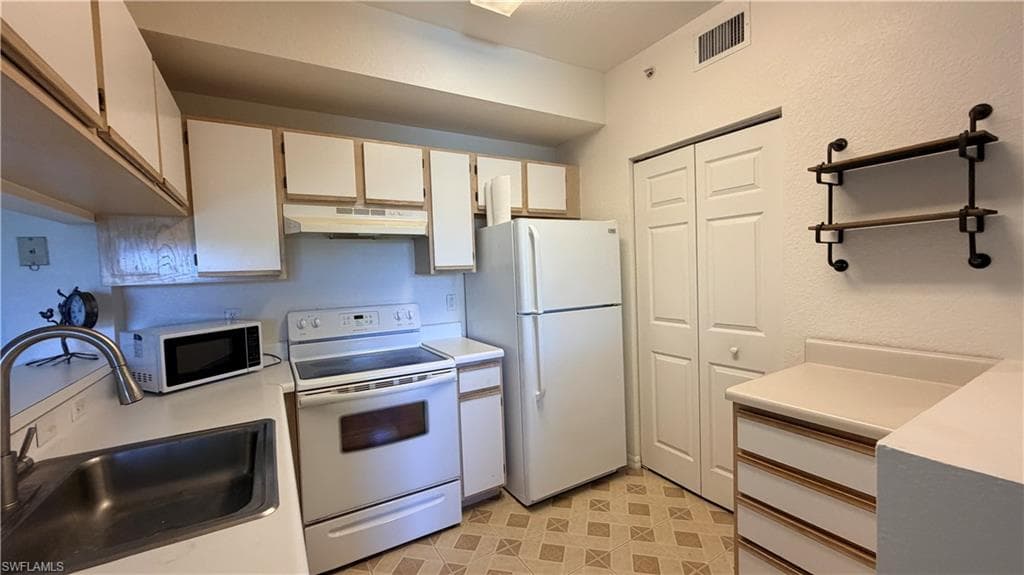 6490 Aragon WAY 205-33