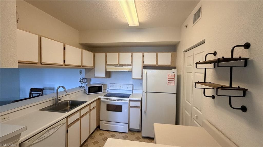 6490 Aragon WAY 205-8