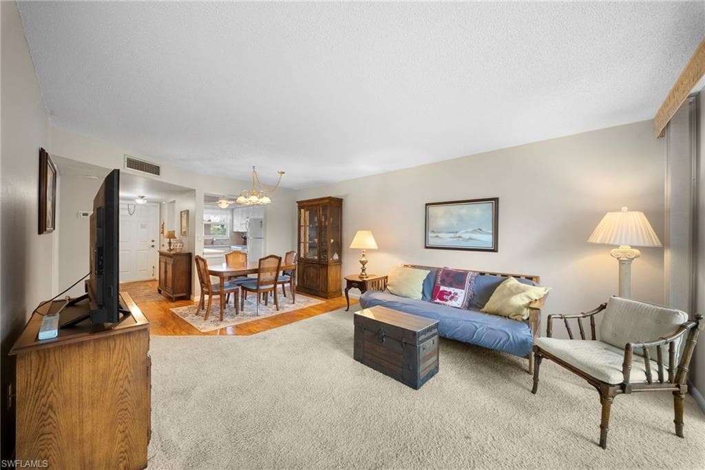 400 Forest Lakes BLVD 204-6