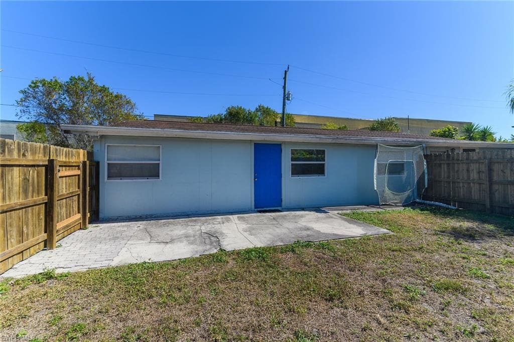 1400 Rosemary LN-3