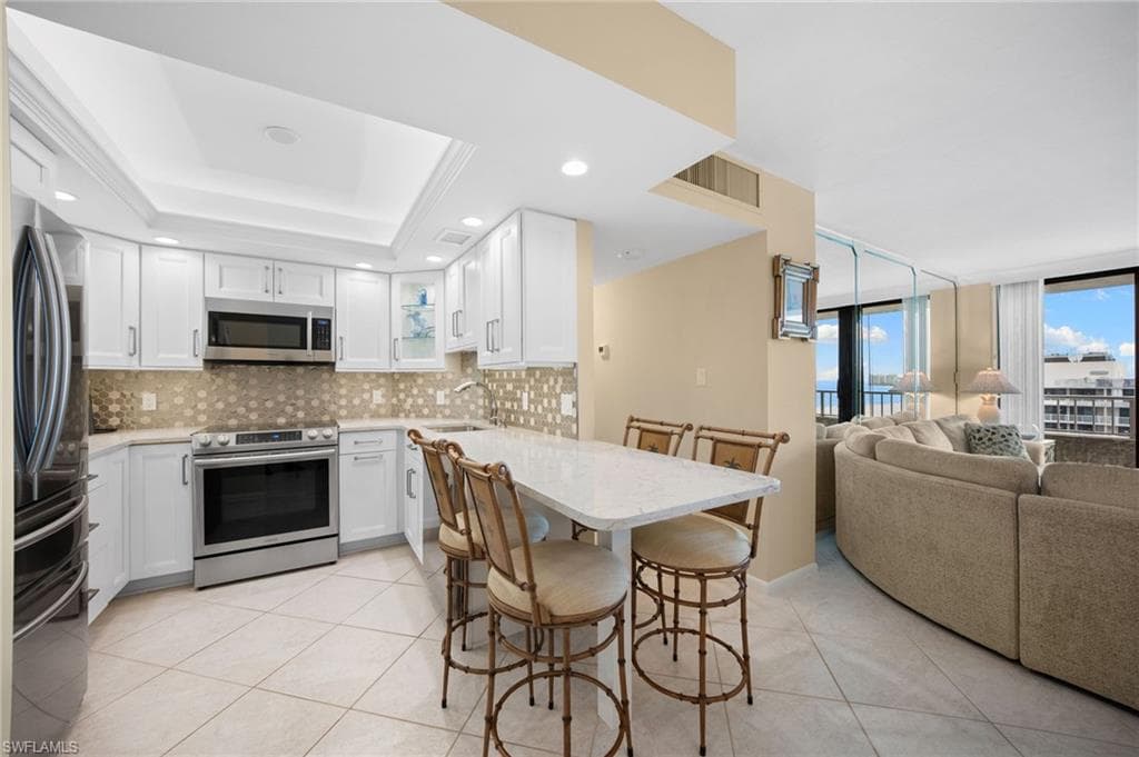 320 Seaview CT 2009-6