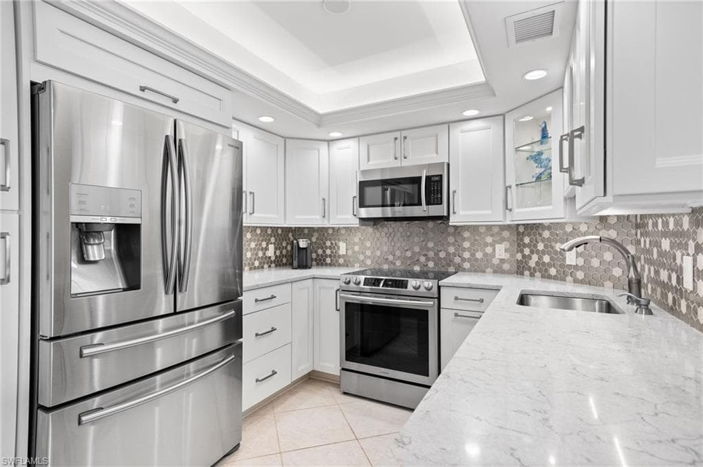 320 Seaview CT 2009-5
