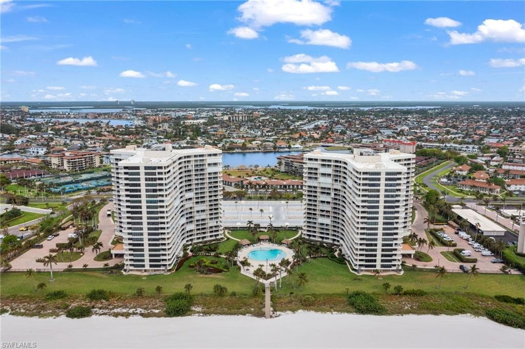 320 Seaview CT 2009-33