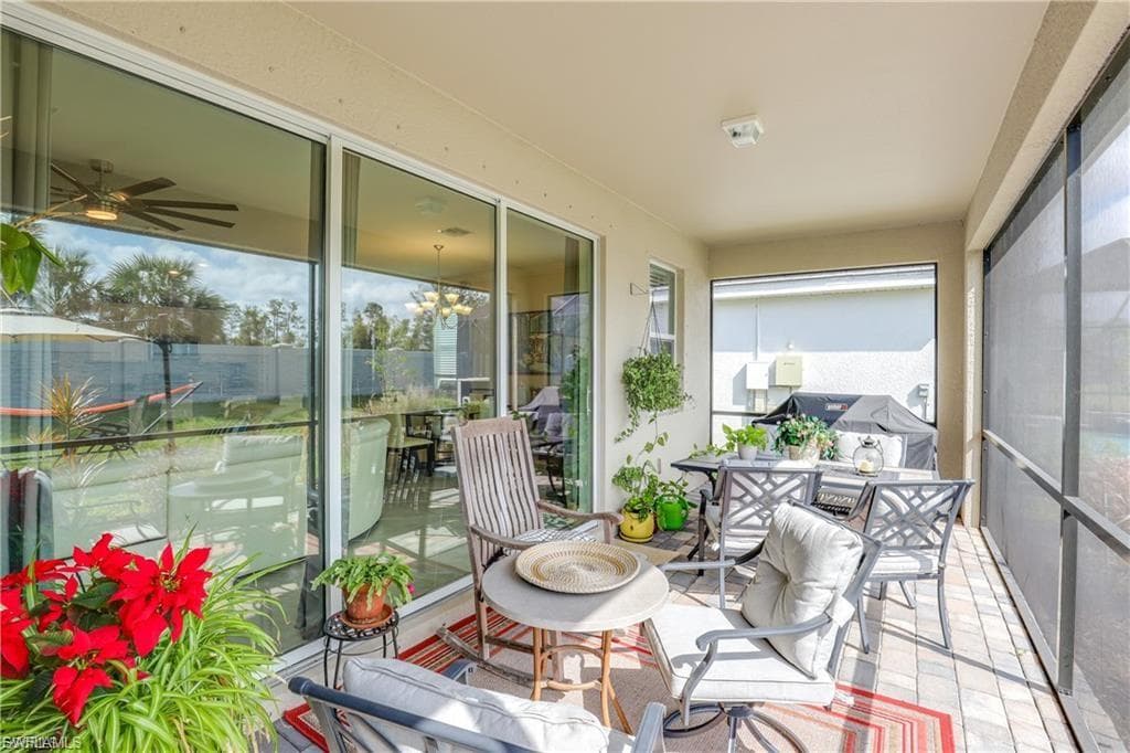 4392 Lemongrass DR-23