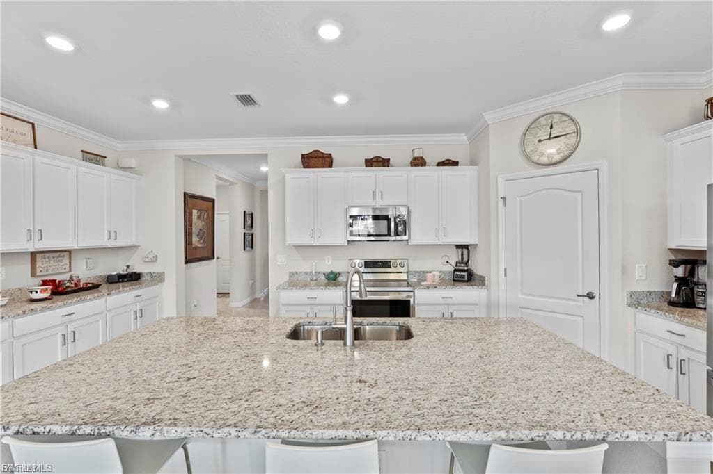 4392 Lemongrass DR-12
