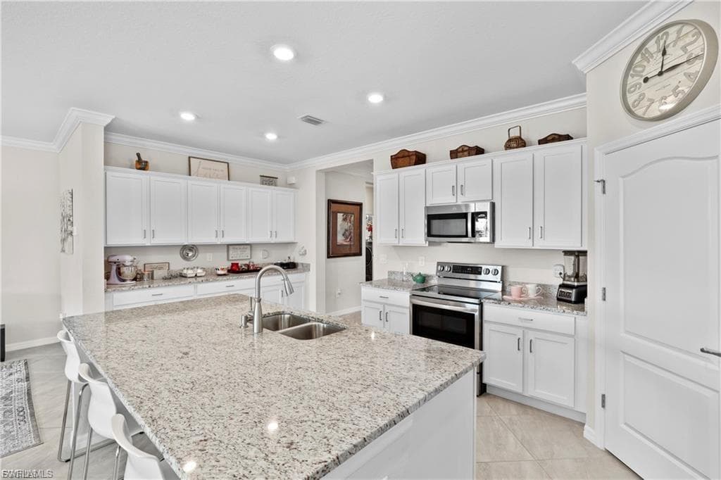 4392 Lemongrass DR-10