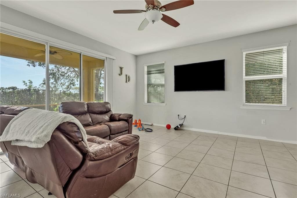 10884 Alvara WAY-13