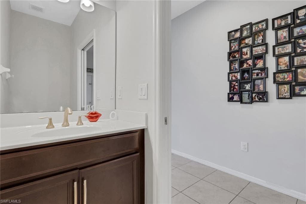 10884 Alvara WAY-16