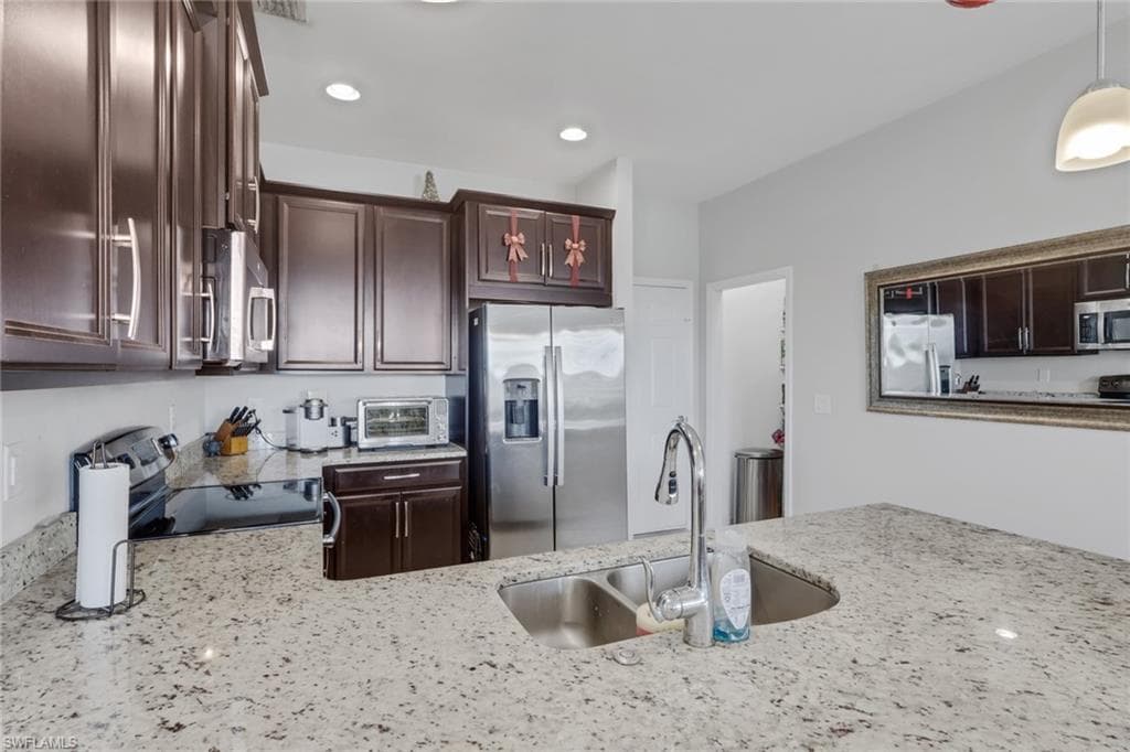 10884 Alvara WAY-7