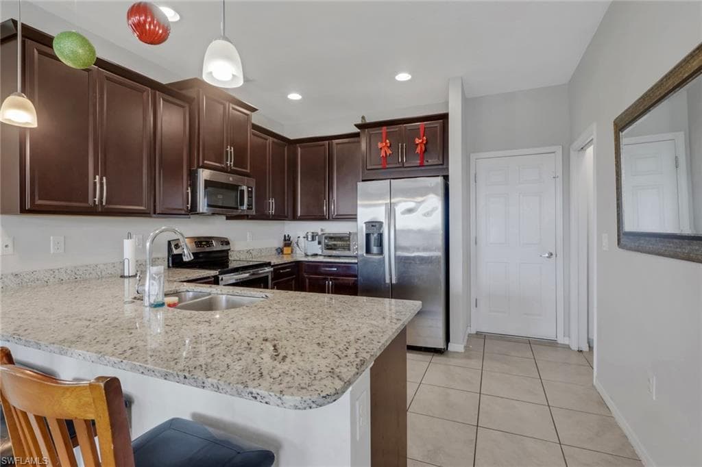 10884 Alvara WAY-5