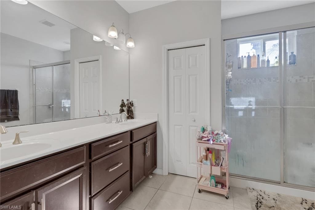 10884 Alvara WAY-19