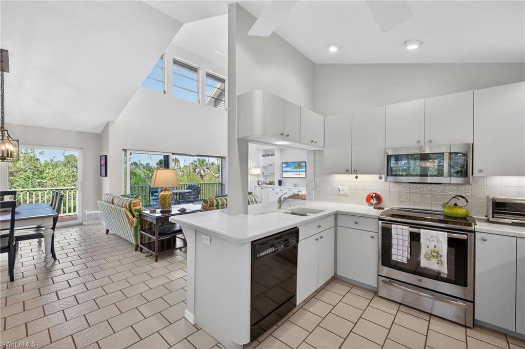 4209 Old Banyan WAY-16