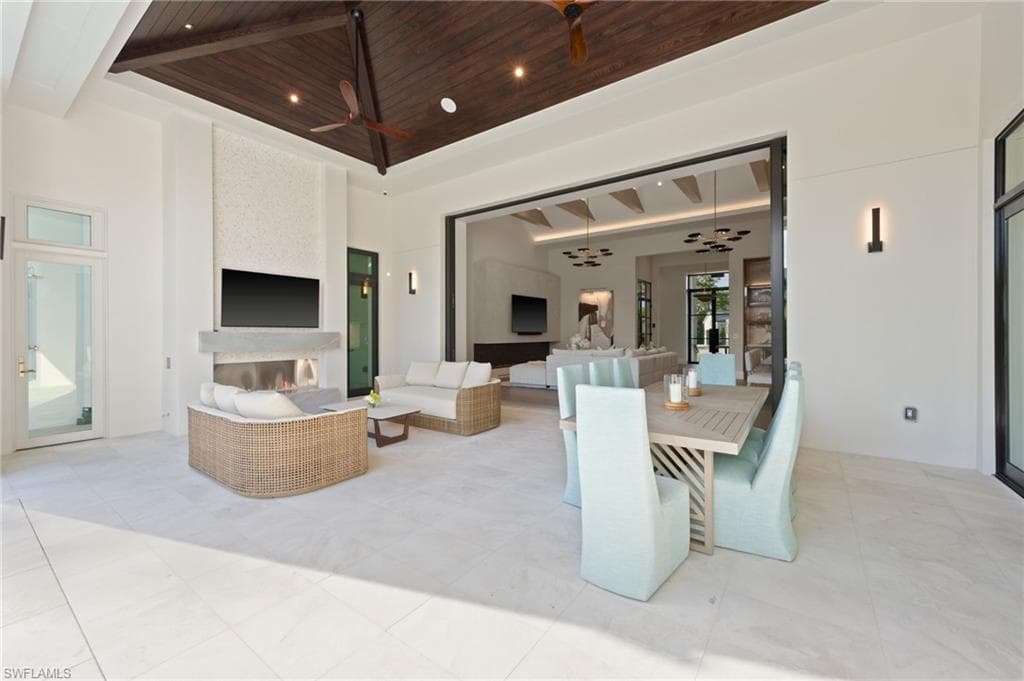 444 Orchid DR-42
