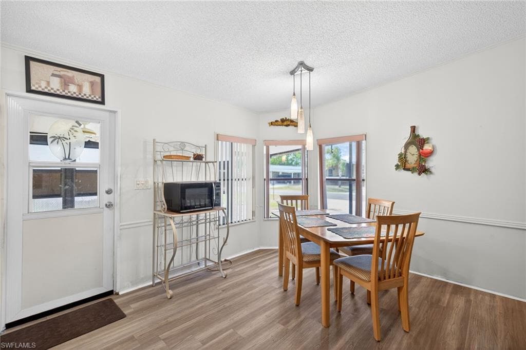 10220 Wales LOOP-8