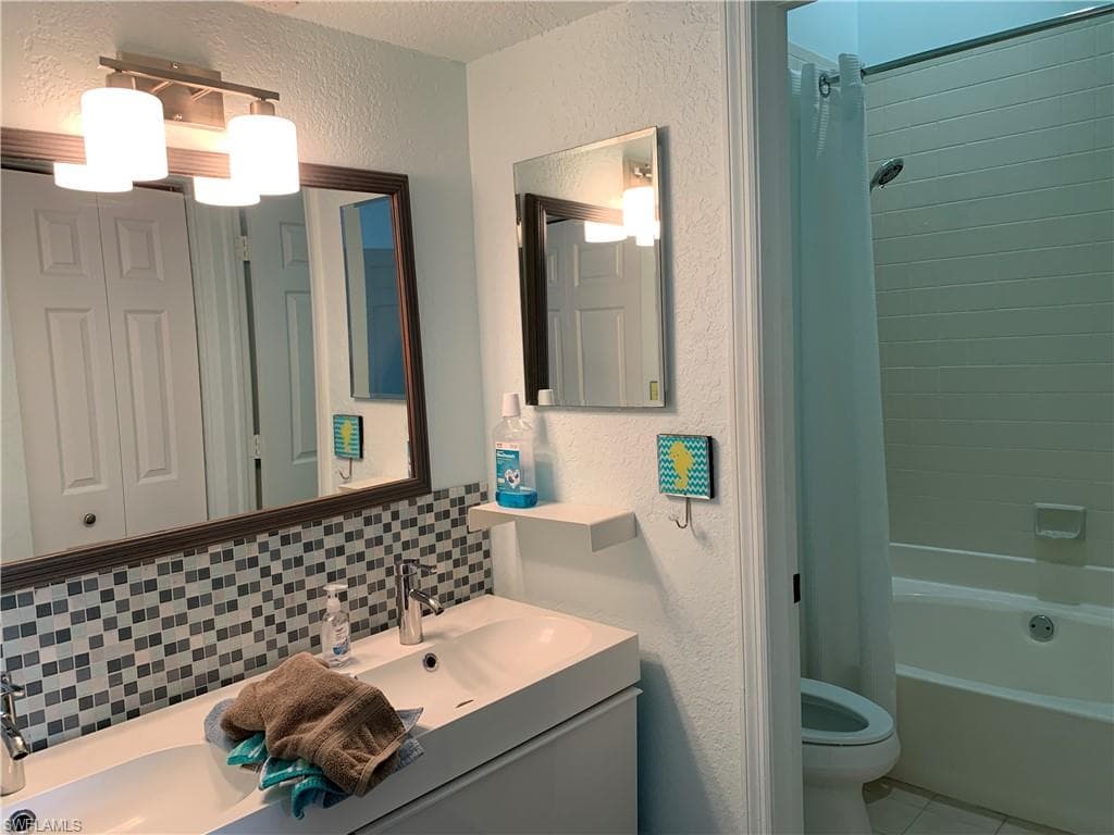 65 Emerald Woods DR E8-17
