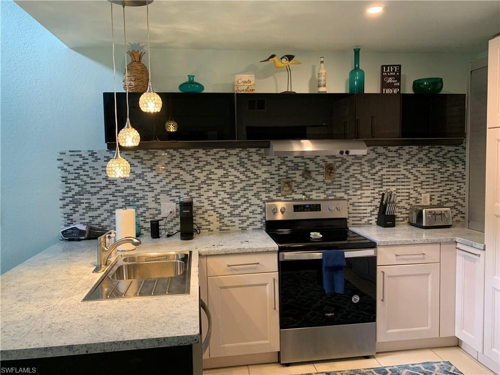 65 Emerald Woods DR E8-5
