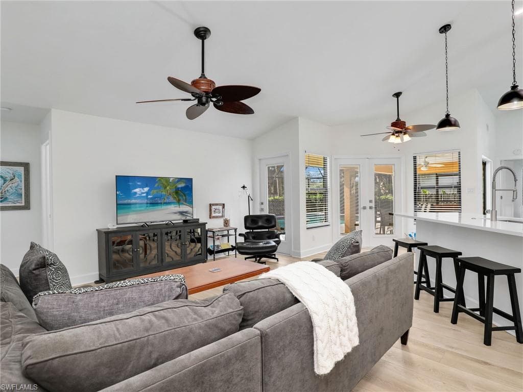 2474 Outrigger LN-17