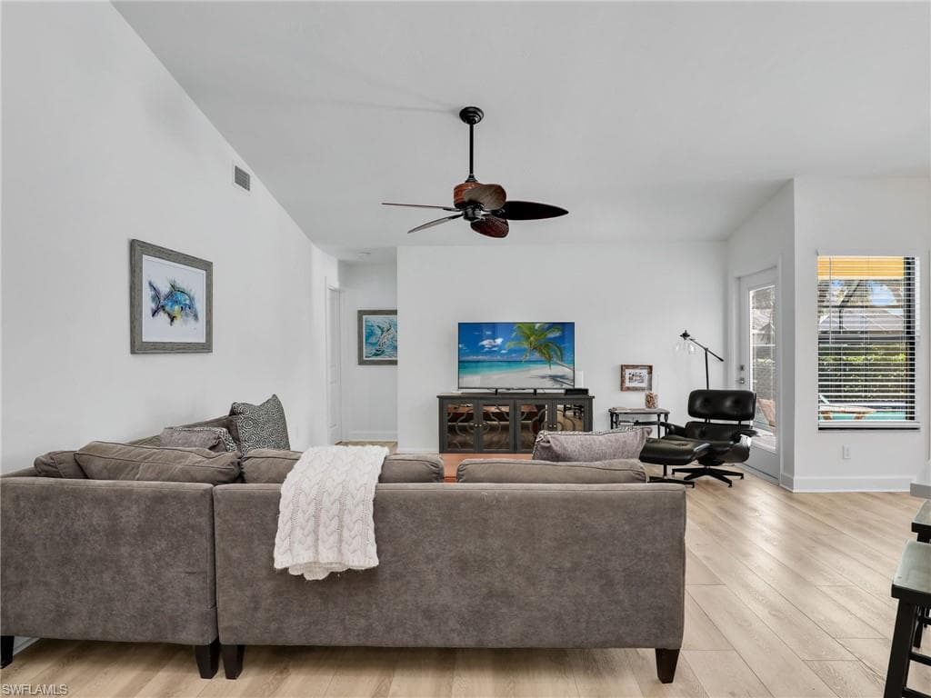 2474 Outrigger LN-18