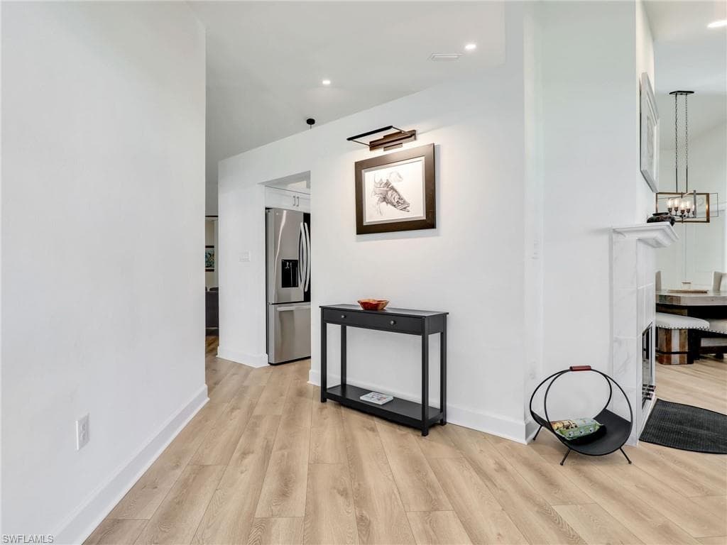 2474 Outrigger LN-4