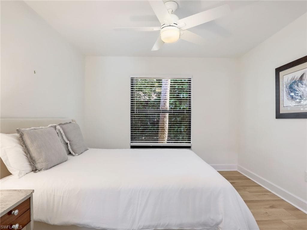 2474 Outrigger LN-25