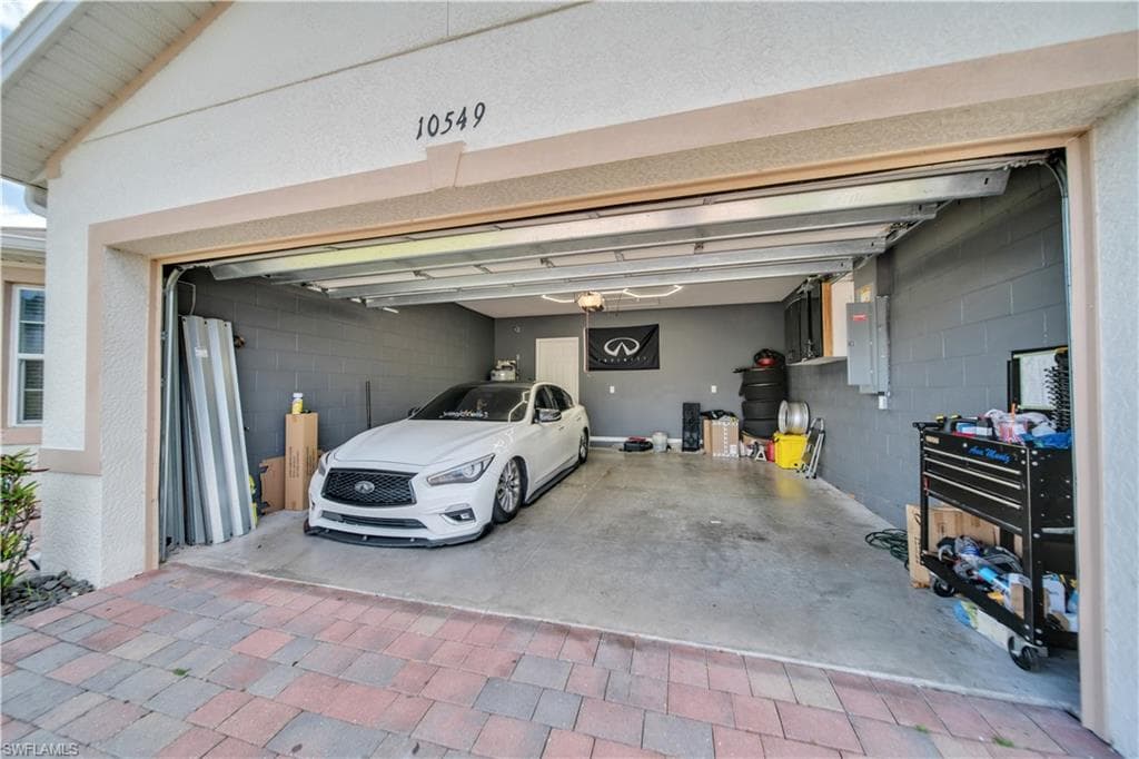 10549 Canal Brook LN-27