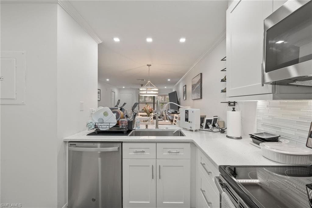 55 EMERALD WOODS DR C3-8